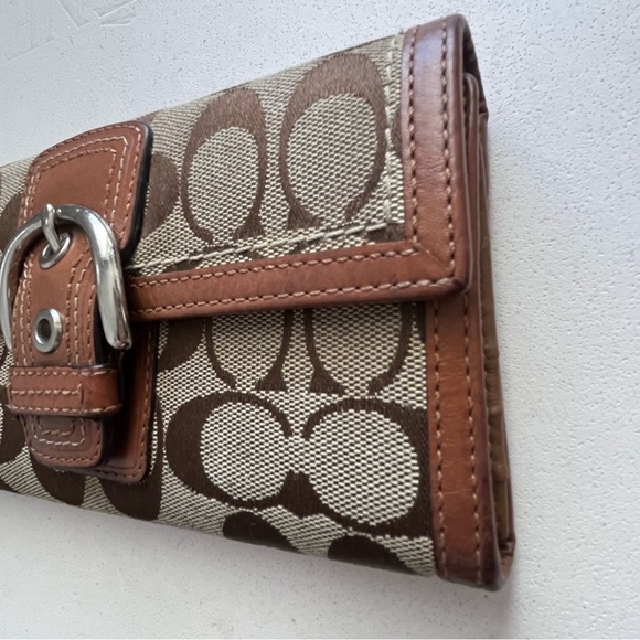 Y2K Coach Brown and Tan Signature Wallet - Picture 13 of 15